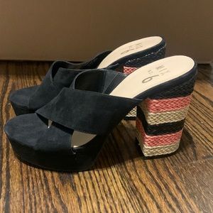 Mix No. 6 black color block platform heel